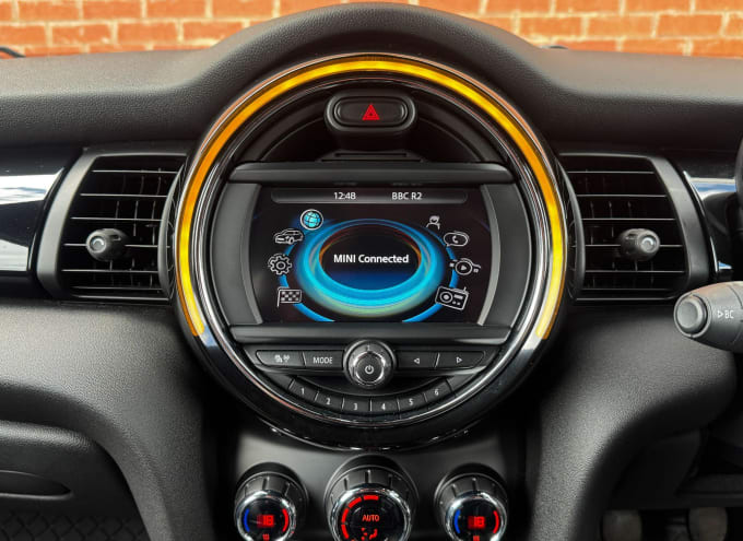 2025 Mini Hatch