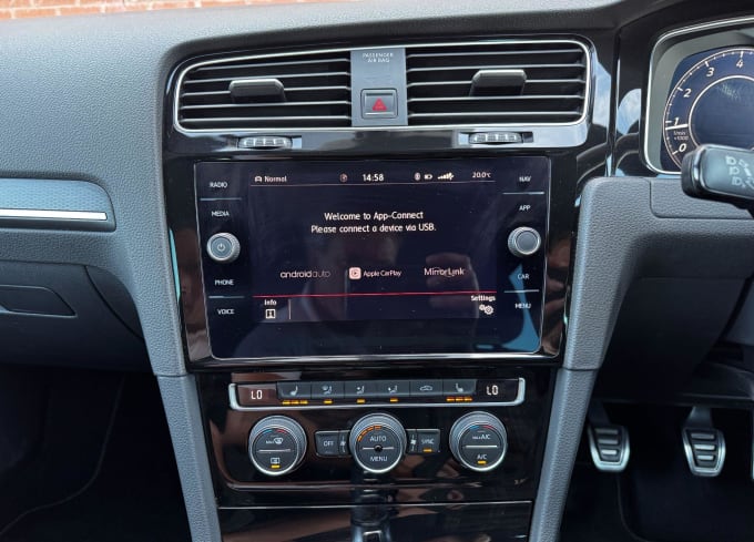 2025 Volkswagen Golf