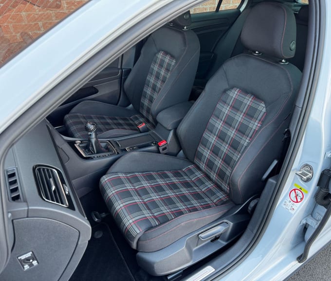 2025 Volkswagen Golf