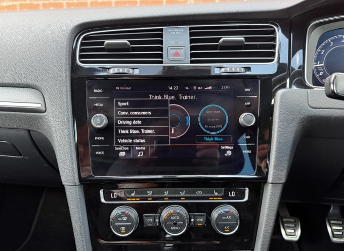 2025 Volkswagen Golf