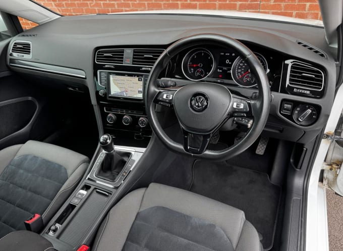 2025 Volkswagen Golf