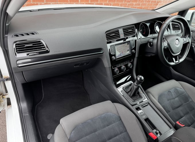 2025 Volkswagen Golf