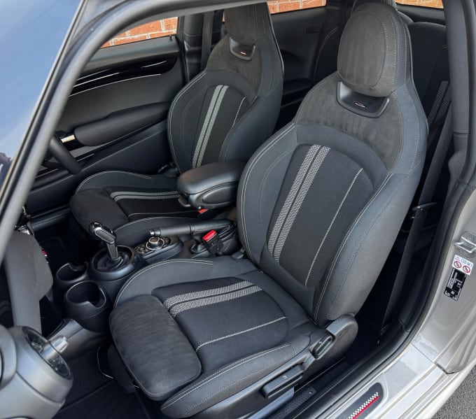 2025 Mini Hatch