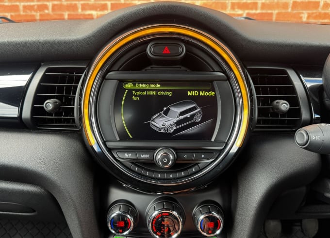 2025 Mini Hatch