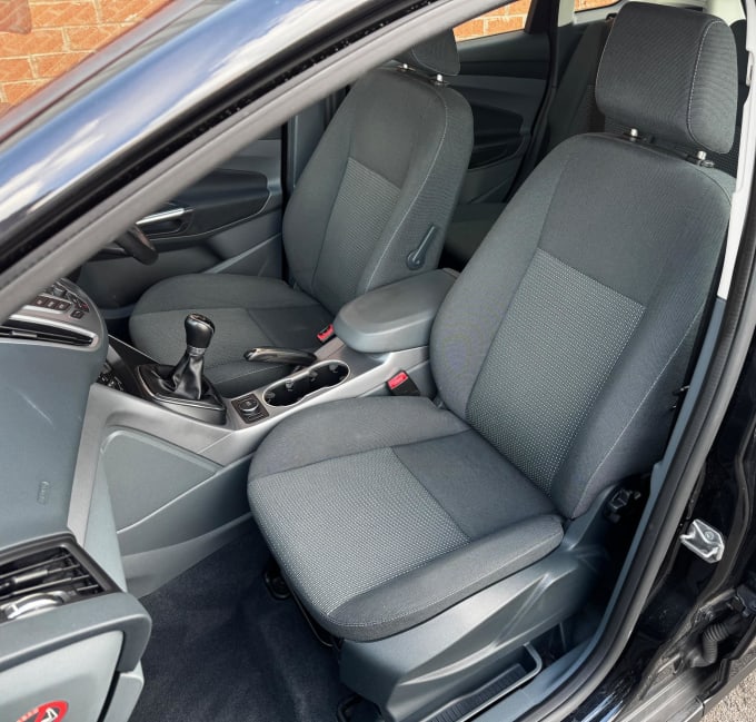 2025 Ford C-max