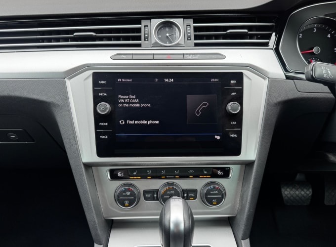 2025 Volkswagen Passat