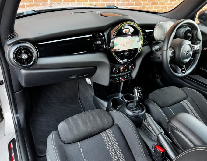 2025 Mini Hatch