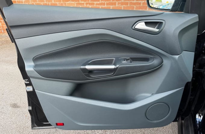 2025 Ford C-max