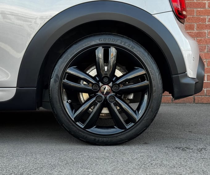 2025 Mini Hatch