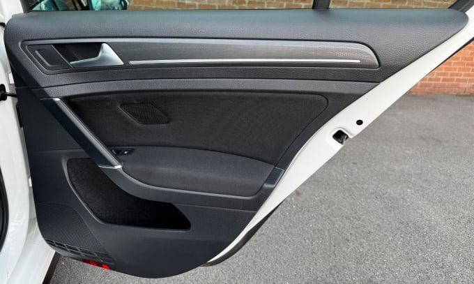 2025 Volkswagen Golf
