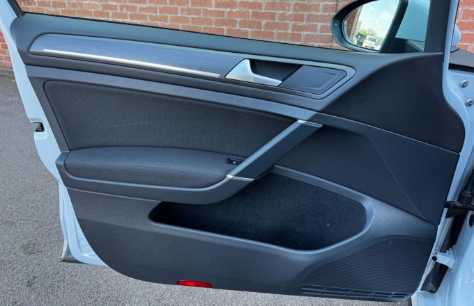 2025 Volkswagen Golf