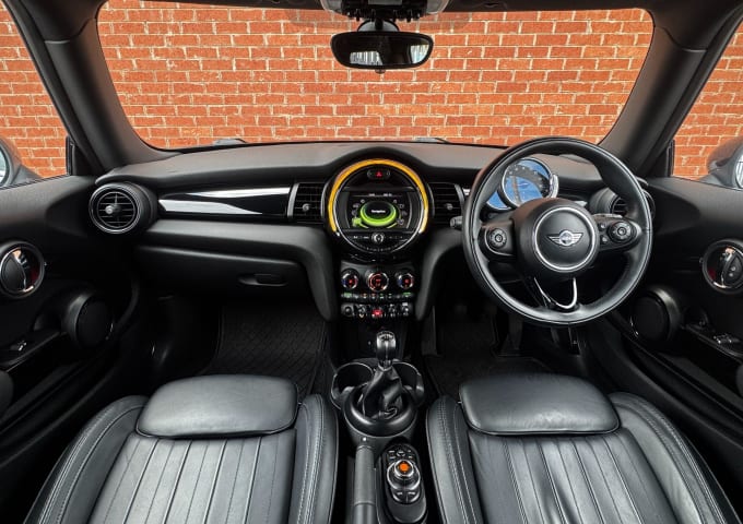 2025 Mini Hatch