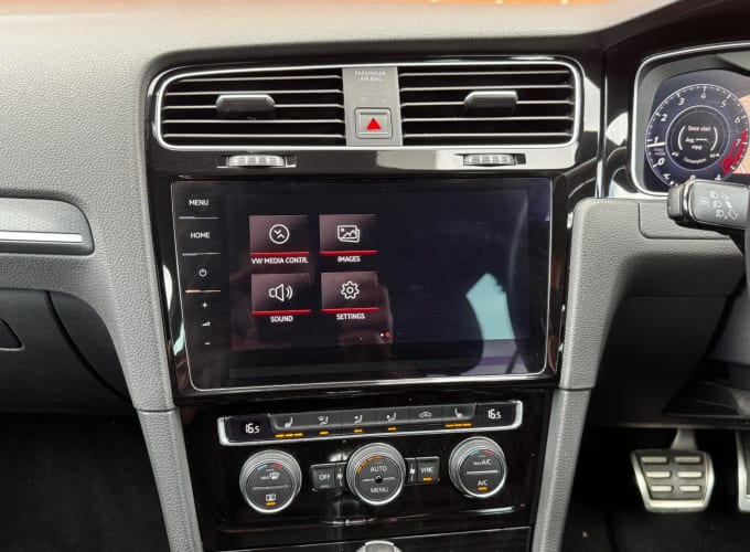 2025 Volkswagen Golf