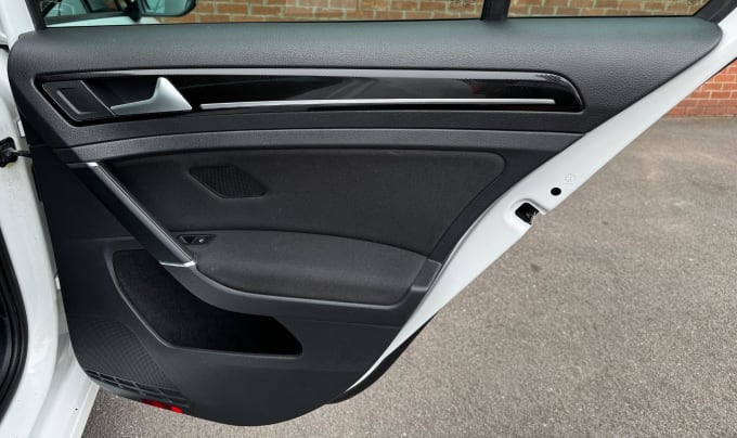 2025 Volkswagen Golf