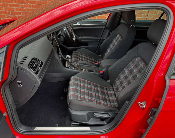2025 Volkswagen Golf