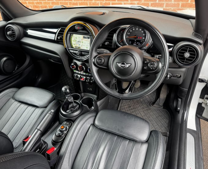 2025 Mini Hatch