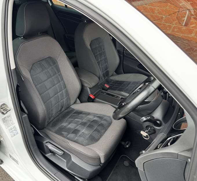 2025 Volkswagen Golf