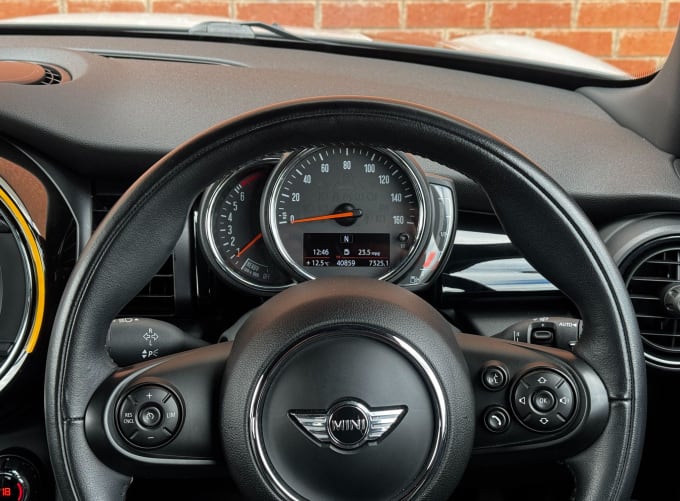 2025 Mini Hatch