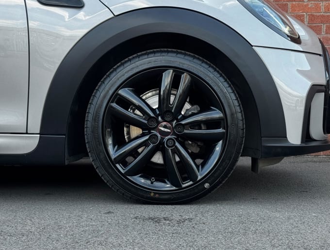 2025 Mini Hatch