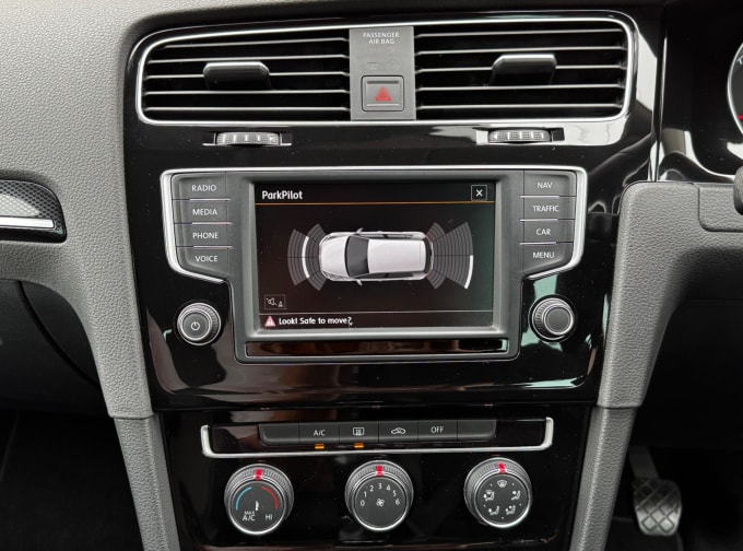 2025 Volkswagen Golf