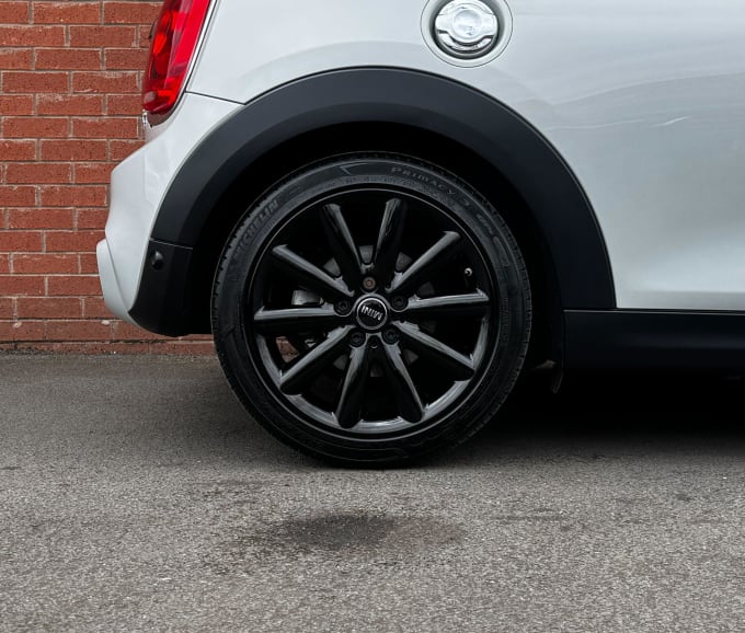 2025 Mini Hatch