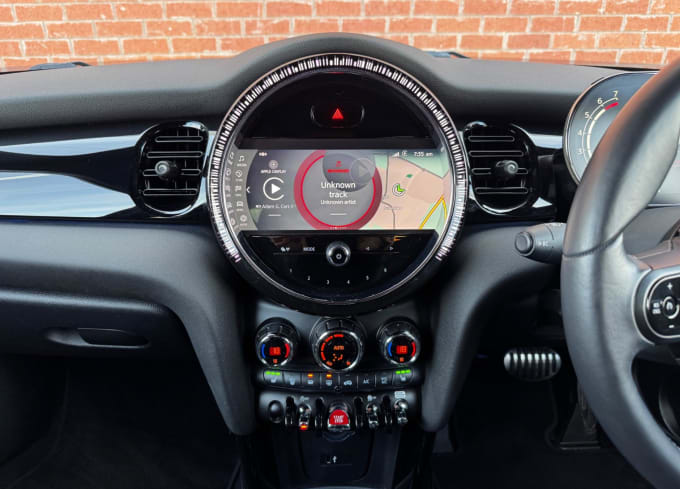 2025 Mini Hatch