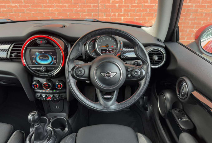 2025 Mini Hatch