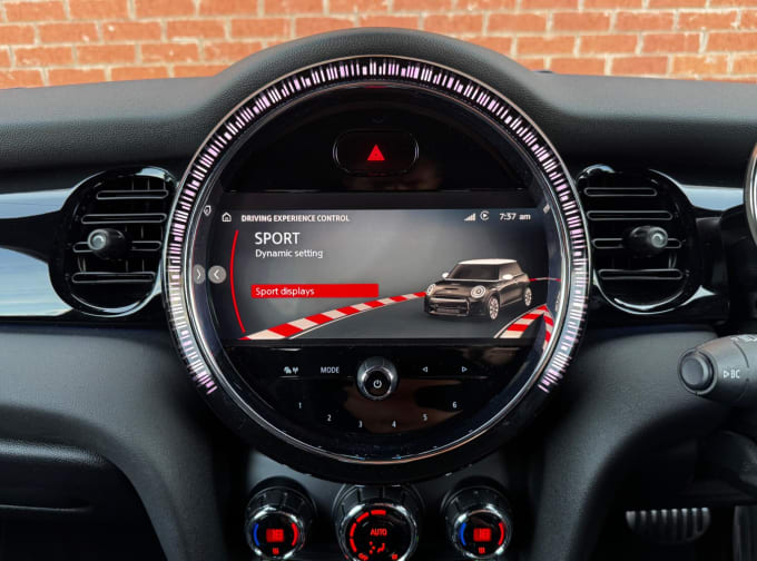 2025 Mini Hatch