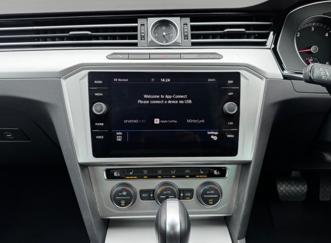 2025 Volkswagen Passat