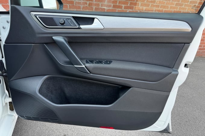 2025 Volkswagen Golf Sv