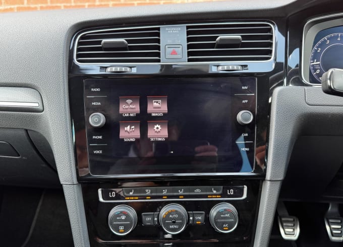2025 Volkswagen Golf