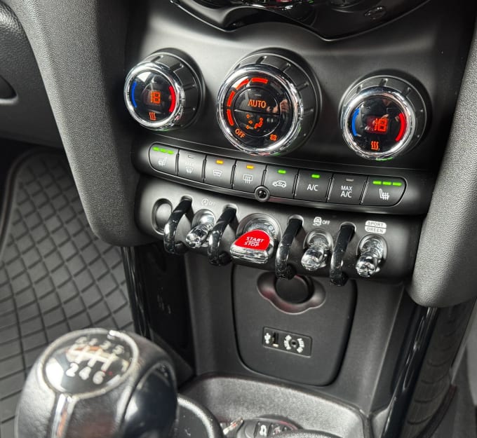 2025 Mini Hatch