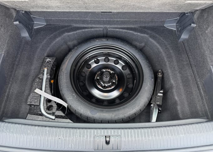 2025 Volkswagen Golf Sv
