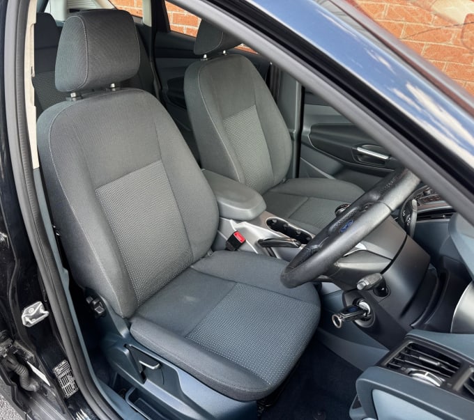 2025 Ford C-max