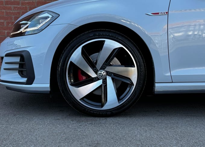 2025 Volkswagen Golf