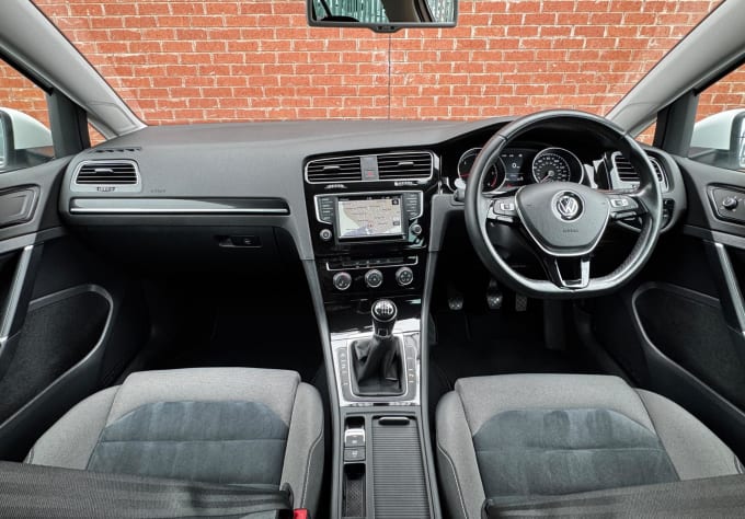 2025 Volkswagen Golf