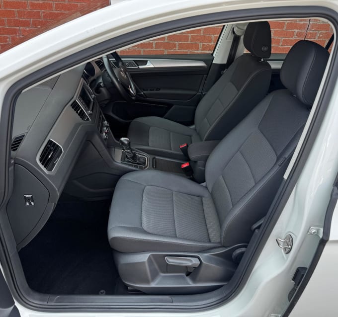 2025 Volkswagen Golf Sv