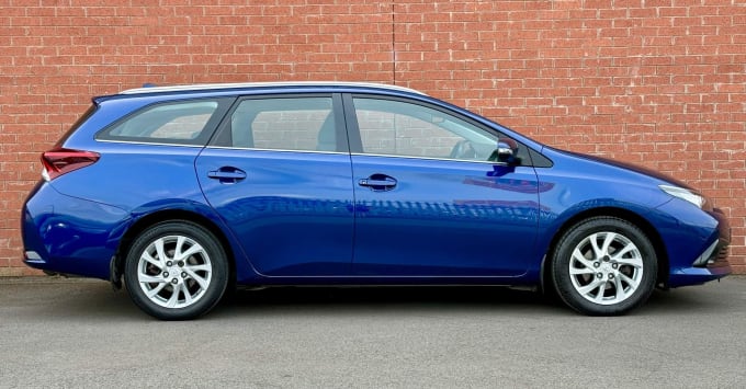 2024 Toyota Auris