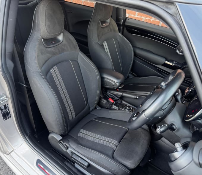 2025 Mini Hatch