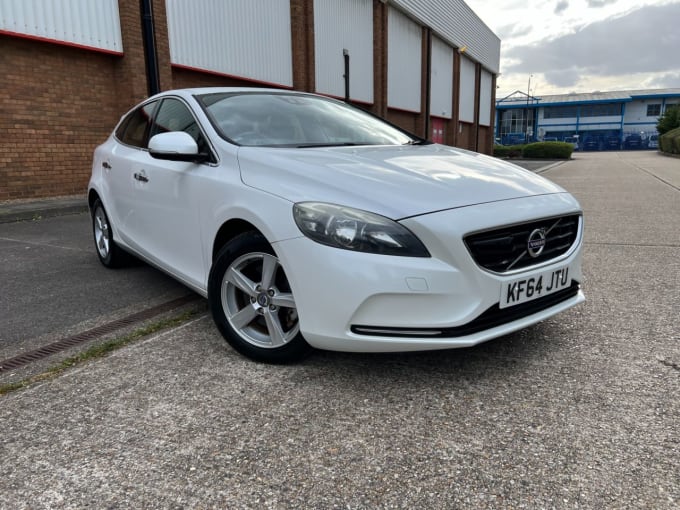 2024 Volvo V40