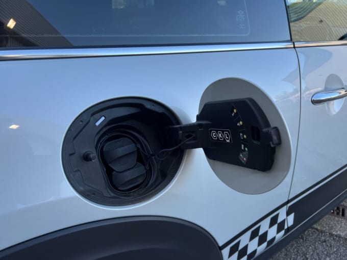 2024 Mini Electric Hatch