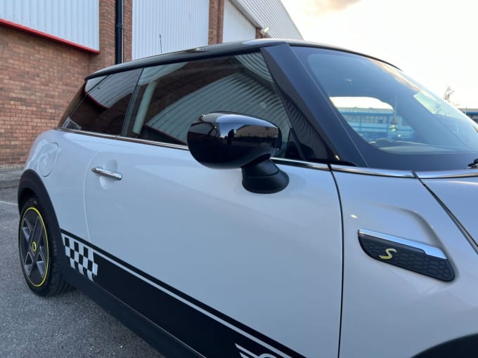 2024 Mini Electric Hatch