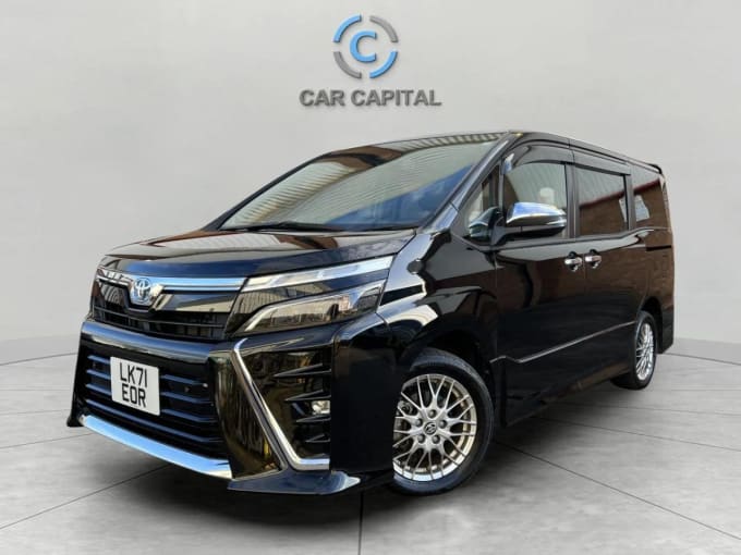 2025 Toyota Voxy/noah