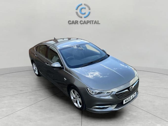 2025 Vauxhall Insignia