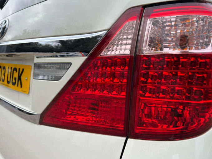 2025 Toyota Alphard