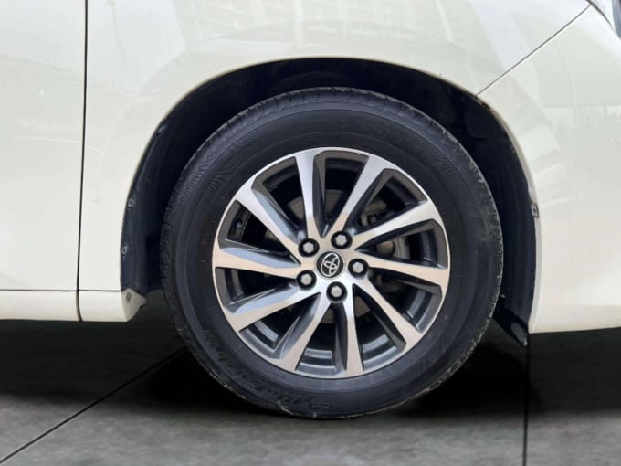 2025 Toyota Alphard