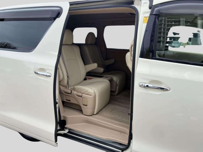 2025 Toyota Alphard