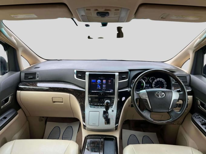 2025 Toyota Alphard