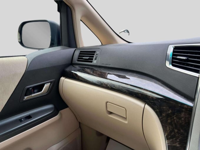 2025 Toyota Alphard