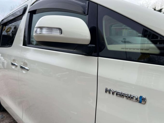 2025 Toyota Alphard